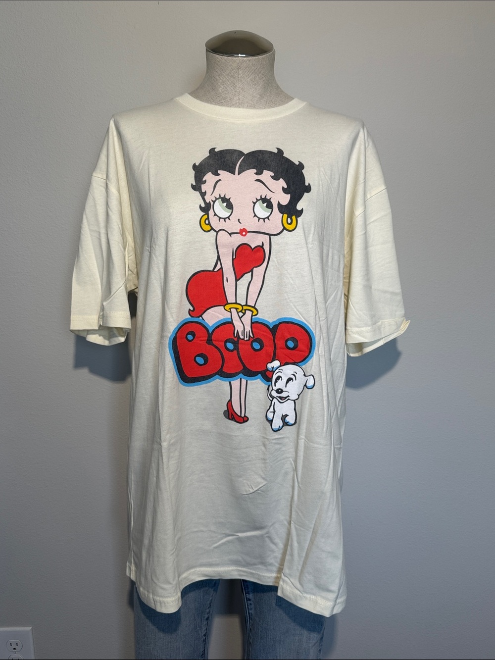 Betty Boop Cream Short Sleeve Tee with Red Graphic